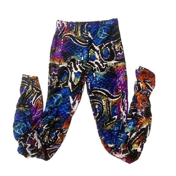 Graffiti Patterned Waffle Knit Leggings - Picture 1 of 7